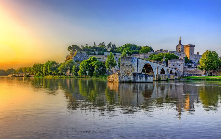 Pont Saint-Bénézet oder Pont d?Avignon in Avignon, Frankreich