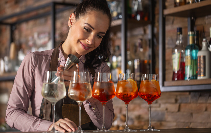 Aperol Spritz in Bar