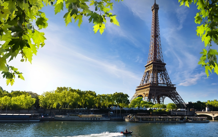 Seine in Paris mit Eiffelturm