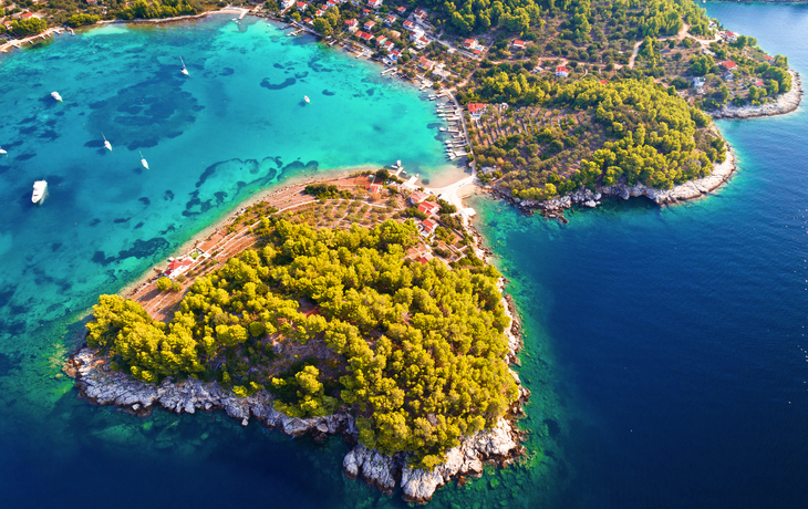 Luftaufnahme der Bucht von Gradina auf der Insel Korcula