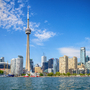 Skyline von Toronto vom Ontariosee aus gesehen, Kanada 